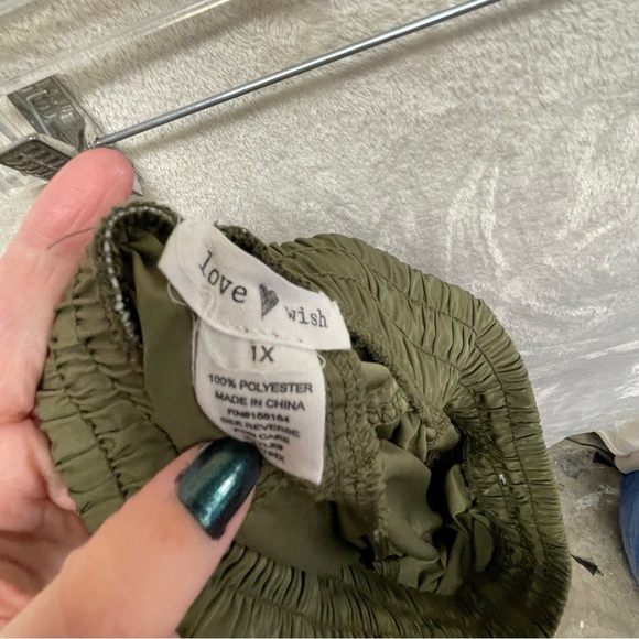 Love wish women’s cargo joggers pants olive green size 1x pull on waist - Picture 8 of 8